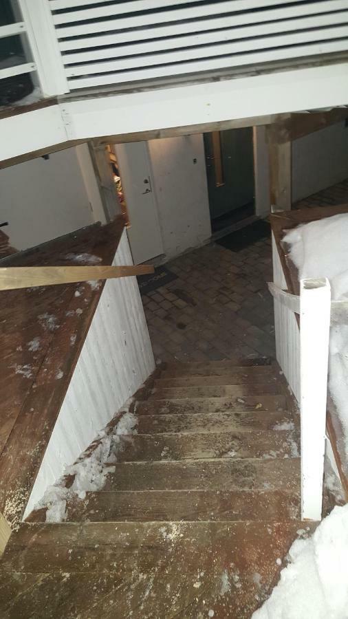 Apartment Near The Airport Тромсё Экстерьер фото