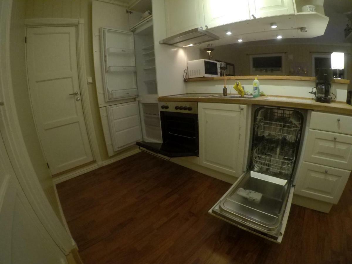 Apartment Near The Airport Тромсё Экстерьер фото