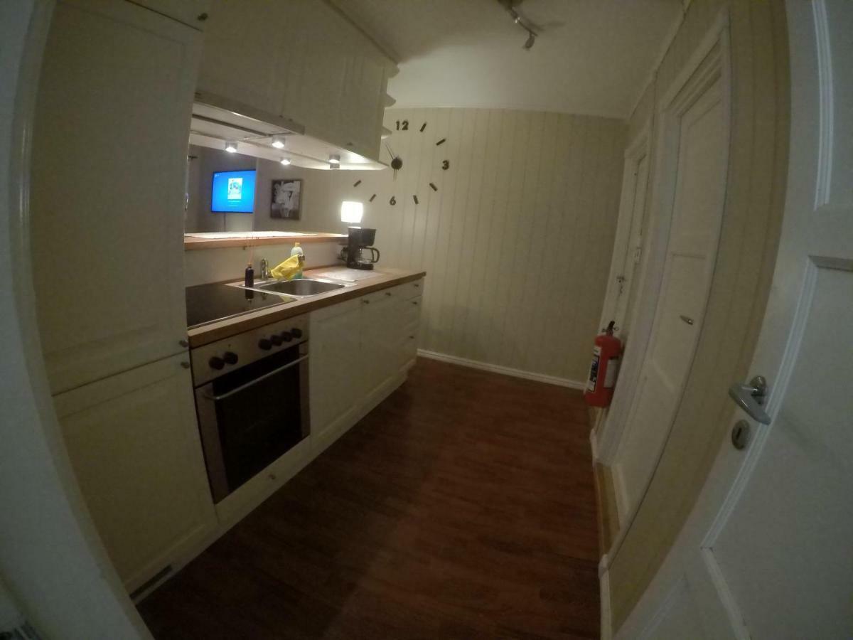 Apartment Near The Airport Тромсё Экстерьер фото